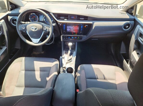 2T1BURHE5HC959025 2017 TOYOTA COROLLA Silver წინა პანელის ხედი