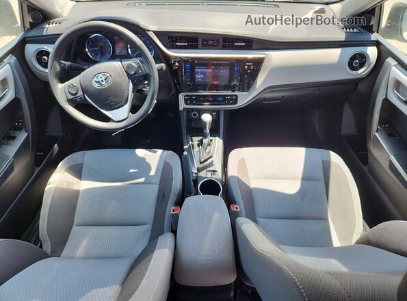 2T1BURHE5HC959266 2017 TOYOTA COROLLA Белый Вид панели приборов