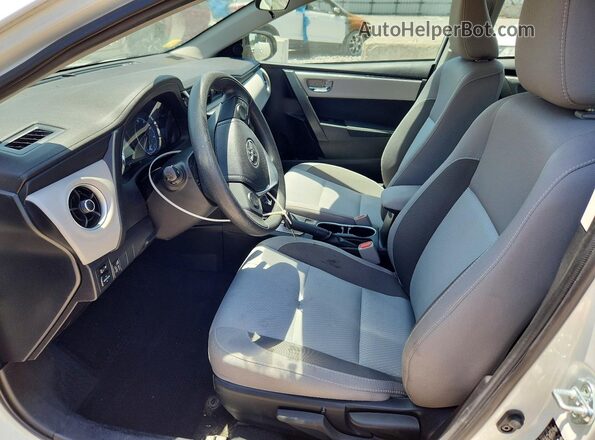 2T1BURHE5HC959266 2017 TOYOTA COROLLA Белый Вид салона спереди