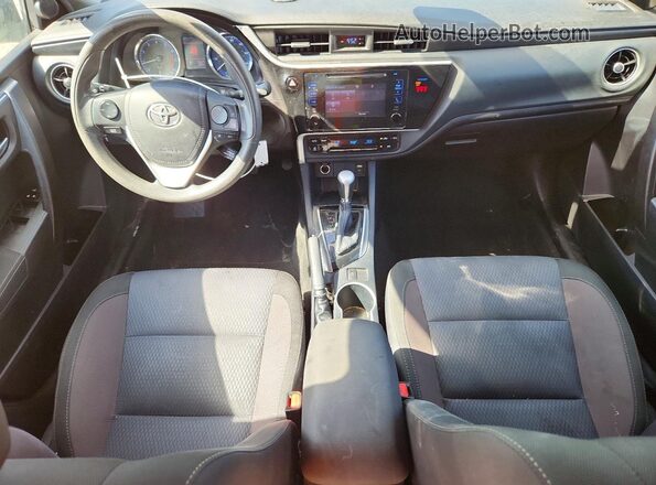 2T1BURHE5JC035898 2018 TOYOTA COROLLA Черный Вид панели приборов
