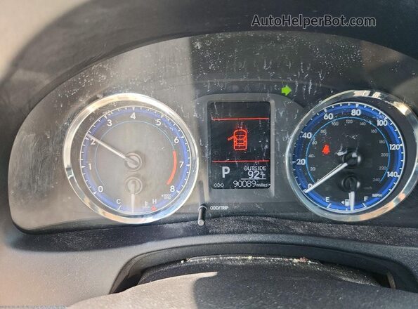 2T1BURHE5JC035898 2018 TOYOTA COROLLA Черный Вид щитка приборов