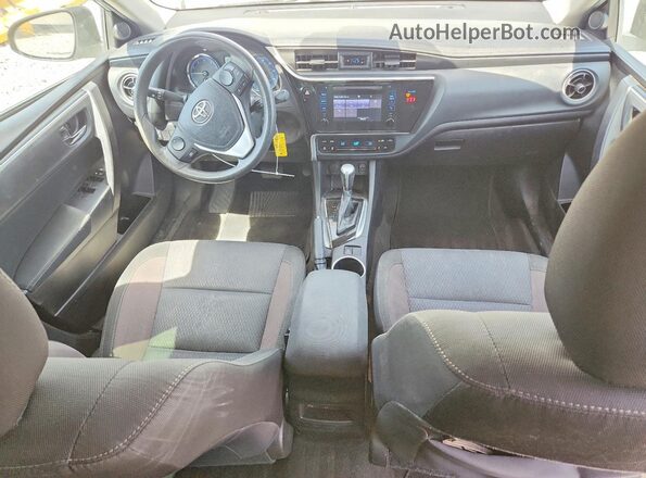 2T1BURHE5JC036727 2018 TOYOTA COROLLA Серебряный Вид панели приборов