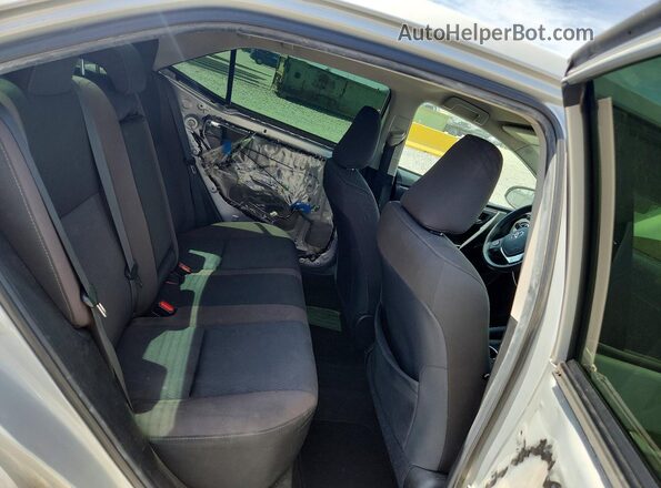 2T1BURHE5JC036727 2018 TOYOTA COROLLA Серебряный Вид задних сидений