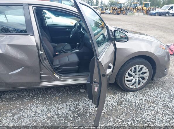 2T1BURHE5JC046206 2018 TOYOTA COROLLA Champagne Вид салона спереди