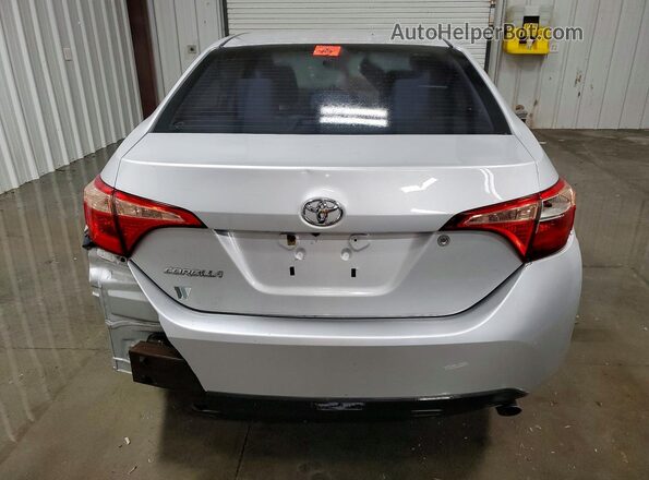2T1BURHE5JC058467 2018 TOYOTA COROLLA Серебряный Вид сзади