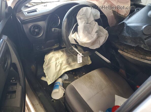 2T1BURHE5JC058467 2018 TOYOTA COROLLA Серебряный Вид панели приборов