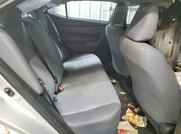 2T1BURHE5JC058467 2018 TOYOTA COROLLA Серебряный Вид задних сидений