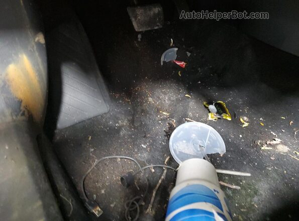 2T1BURHE5JC058467 2018 TOYOTA COROLLA Серебряный 