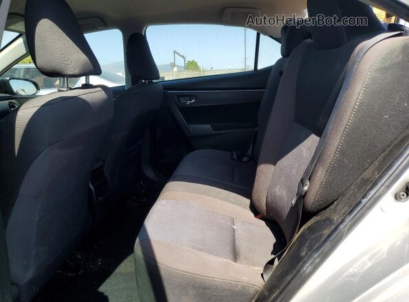 2T1BURHE5JC102161 2018 TOYOTA COROLLA Silver Rear seats view