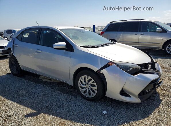 2T1BURHE5JC102161 2018 TOYOTA COROLLA Silver Front right