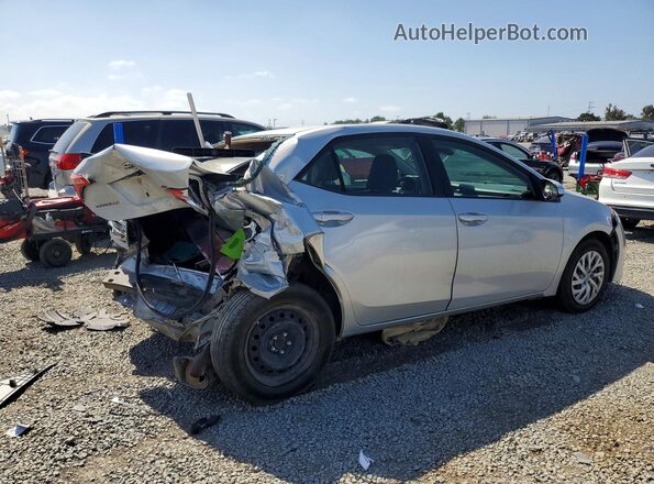 2T1BURHE5JC102161 2018 TOYOTA COROLLA Silver Rear right