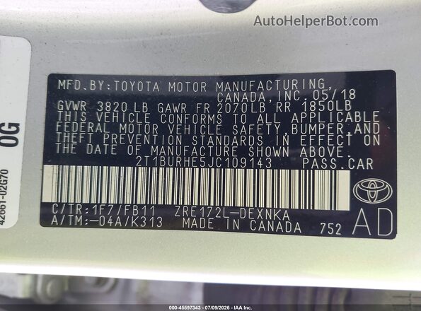 2T1BURHE5JC109143 2018 TOYOTA COROLLA Silver Vista del compartimento del motor