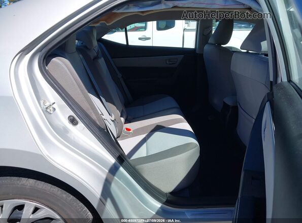 2T1BURHE5JC109143 2018 TOYOTA COROLLA Silver 