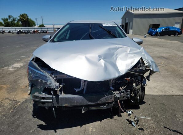 2T1BURHE5JC123382 2018 TOYOTA COROLLA Silver Դիմացի տեսք