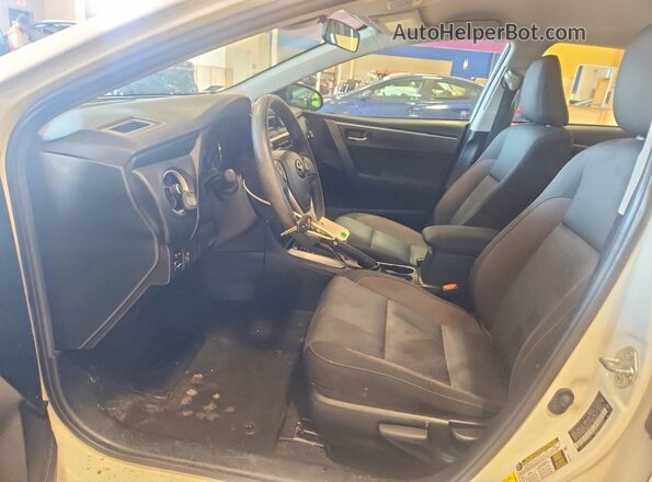 2T1BURHE5JC989583 2018 TOYOTA COROLLA White Front interior view
