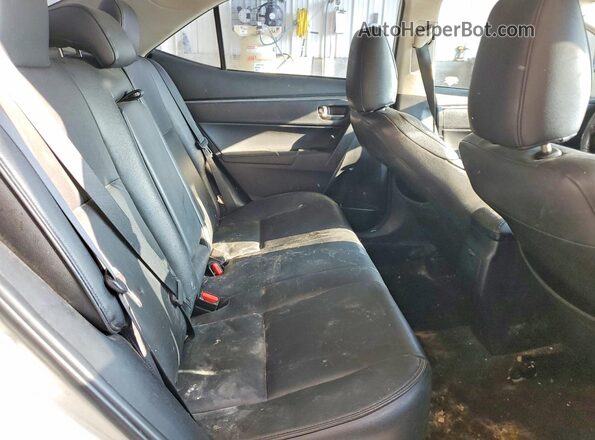 2T1BURHE6GC655958 2016 TOYOTA COROLLA White Widok tylnych siedzeń