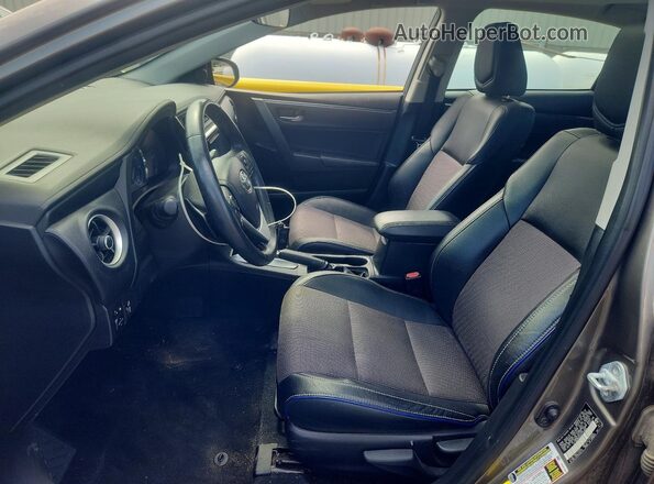 2T1BURHE6HC755866 2017 TOYOTA COROLLA Brown Widok wnętrza z przodu