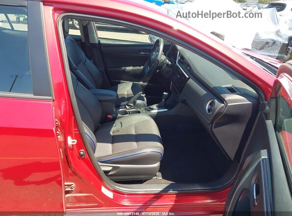 2T1BURHE6HC799415 2017 TOYOTA COROLLA Красный Вид салона спереди