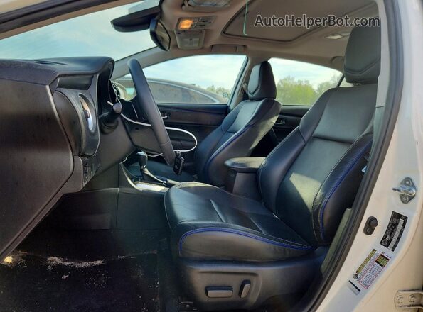 2T1BURHE6HC936465 2017 TOYOTA COROLLA Белый Вид салона спереди