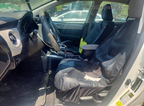 2T1BURHE6JC013070 2018 TOYOTA COROLLA White Front interior view
