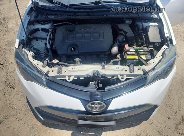 2T1BURHE6JC013070 2018 TOYOTA COROLLA White Rear interior view
