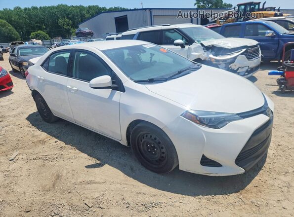 2T1BURHE6JC013070 2018 TOYOTA COROLLA White Front right