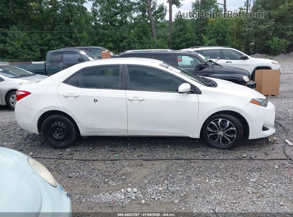 2T1BURHE6JC054721 2018 TOYOTA COROLLA White Widok wnętrza z tyłu