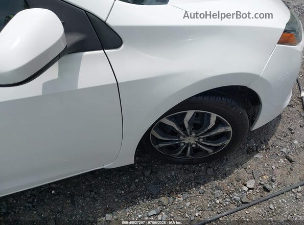 2T1BURHE6JC054721 2018 TOYOTA COROLLA White 