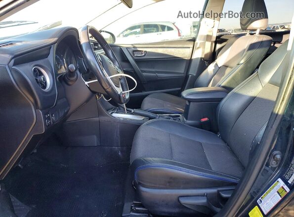 2T1BURHE6JC071471 2018 TOYOTA COROLLA Teal Front interior view