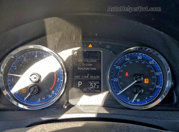 2T1BURHE6JC096399 2018 TOYOTA COROLLA Серебряный Вид щитка приборов