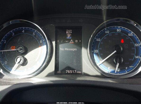 2T1BURHE6JC102332 2018 TOYOTA COROLLA White Widok tylnych siedzeń