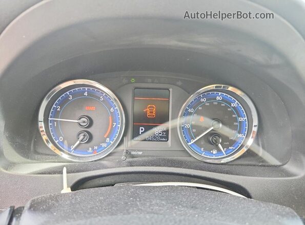 2T1BURHE6JC105635 2018 TOYOTA COROLLA Blue Вид щитка приладів