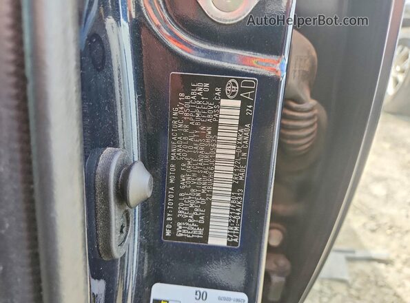 2T1BURHE6JC105635 2018 TOYOTA COROLLA Blue Вид підкапотного простору