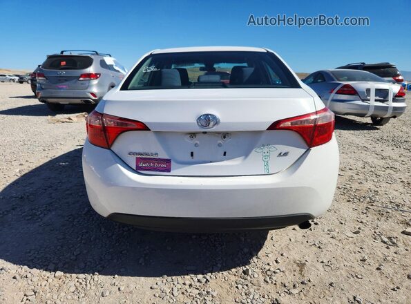 2T1BURHE6JC974624 2018 TOYOTA COROLLA White Вид ззаду