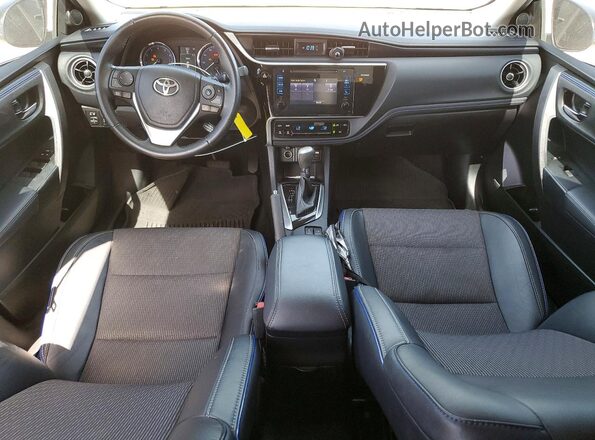 2T1BURHE7HC935759 2017 TOYOTA COROLLA Черный Вид панели приборов