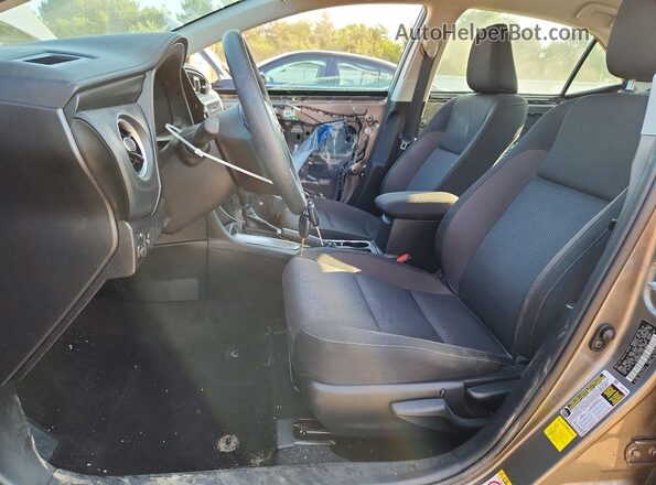 2T1BURHE7JC061855 2018 TOYOTA COROLLA Gray წინა სალონის ხედი