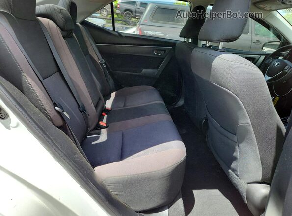 2T1BURHE7JC069731 2018 TOYOTA COROLLA White Rear seats view