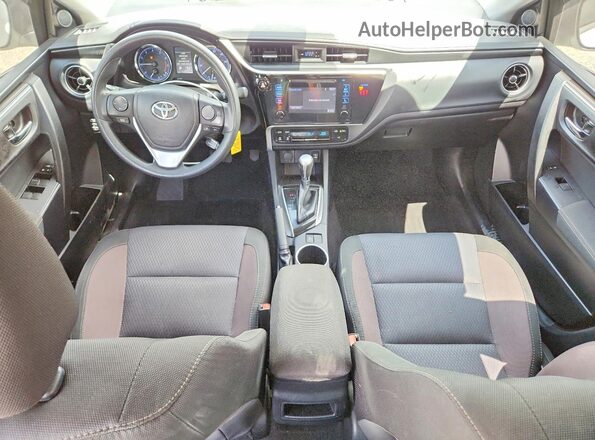 2T1BURHE7JC069731 2018 TOYOTA COROLLA White Dashboard view