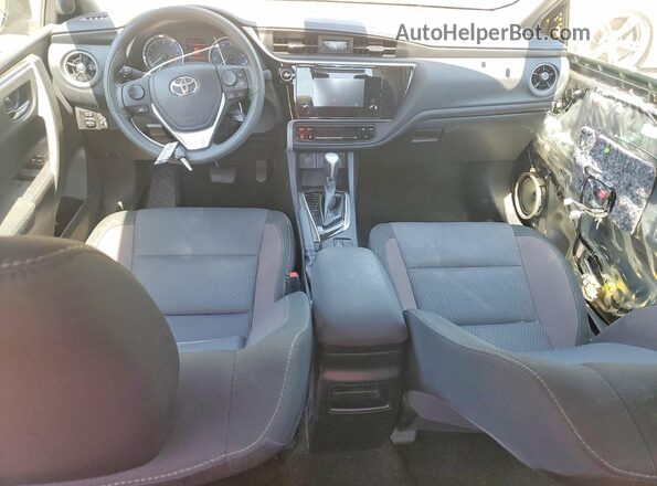 2T1BURHE7JC081796 2018 TOYOTA COROLLA Серый Вид панели приборов