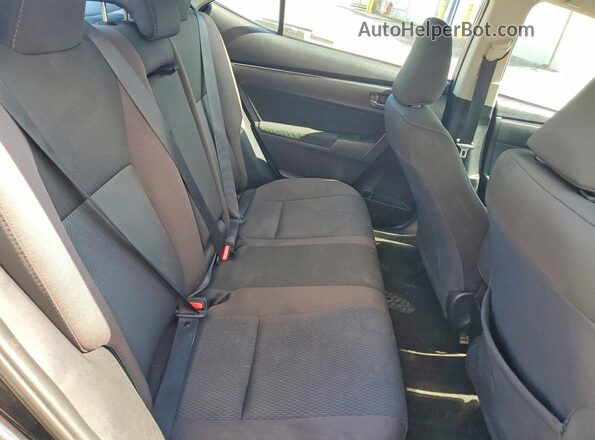 2T1BURHE7JC978519 2018 TOYOTA COROLLA Black Widok tylnych siedzeń