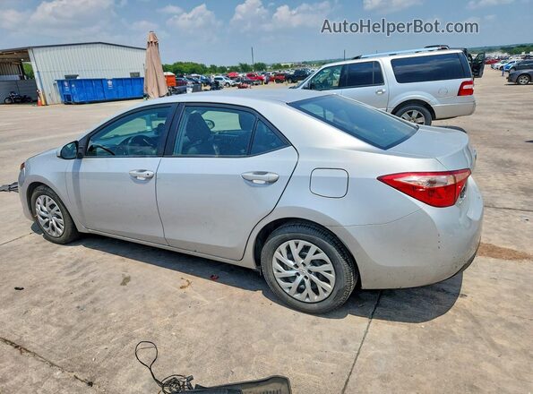 2T1BURHE7JC981131 2018 TOYOTA COROLLA Silver Tył lewy