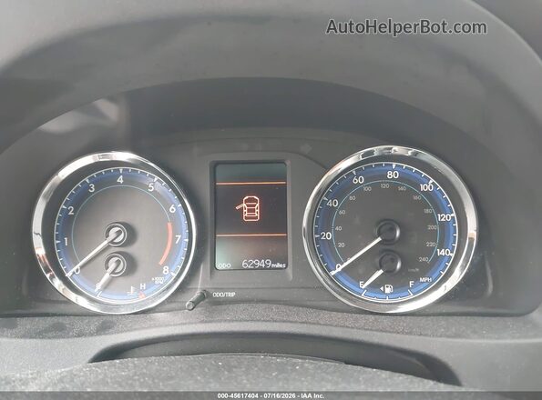 2T1BURHE7JC981551 2018 TOYOTA COROLLA Silver Հետևի նստատեղերի տեսք