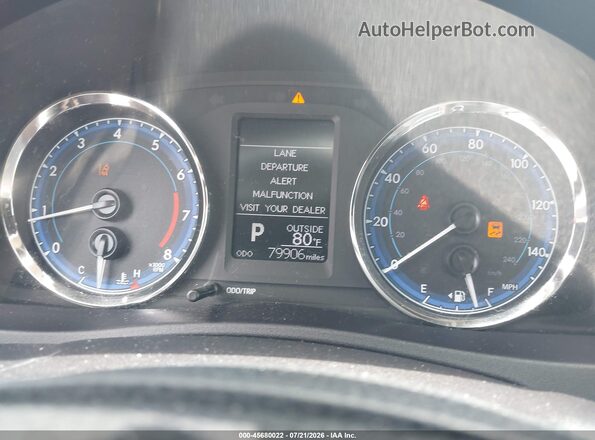 2T1BURHE7JC996163 2018 TOYOTA COROLLA Silver Вид задніх сидінь