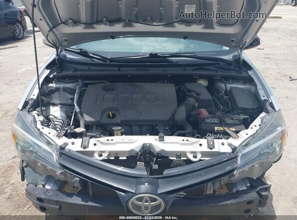 2T1BURHE7JC996163 2018 TOYOTA COROLLA Silver Вид ззаду