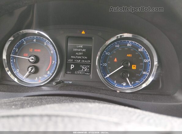 2T1BURHE8HC788867 2017 TOYOTA COROLLA Красный Вид задних сидений
