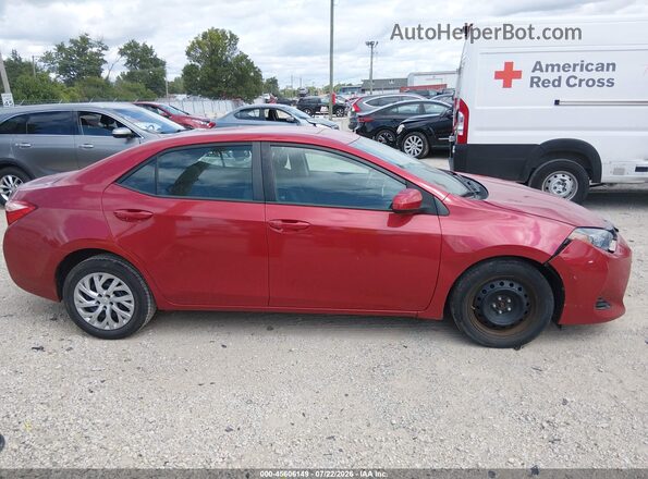 2T1BURHE8HC788867 2017 TOYOTA COROLLA Красный Вид задней части салона