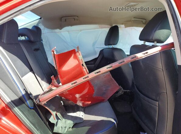2T1BURHE8HC795074 2017 TOYOTA COROLLA Red Հետևի նստատեղերի տեսք
