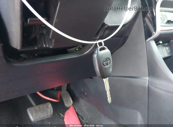 2T1BURHE8HC799075 2017 TOYOTA COROLLA Red 