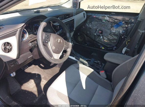 2T1BURHE8HC894493 2017 TOYOTA COROLLA Blue Вид салону спереду