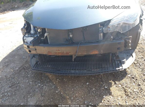 2T1BURHE8HC894493 2017 TOYOTA COROLLA Blue Вид спереду